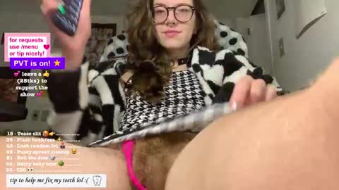 Snapshot of laurenipsumsit chatting on May 31, 2:31 am Lauren online show from May 31, 2:31 am