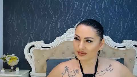 Snapshot of laurenjenssen chatting on January 29, 8:51 am Laura online show from January 29, 8:51 am