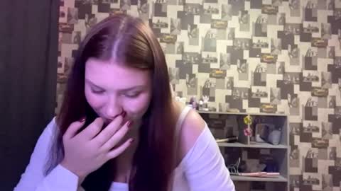 Snapshot of laurenjungling chatting on September 10, 4:07 pm Hannah online show from September 10, 4:07 pm