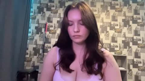 Snapshot of laurenjungling chatting on September 19, 4:07 pm Hannah online show from September 19, 4:07 pm
