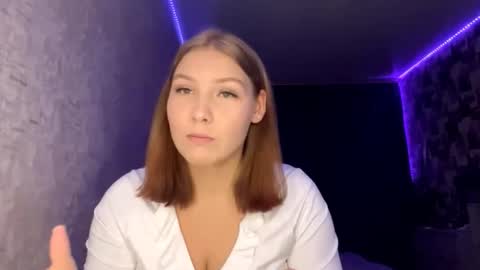Snapshot of laurenjungling chatting on October 17, 4:31 pm Hannah online show from October 17, 4:31 pm