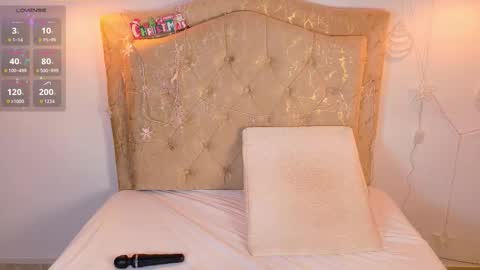 laurenn_smitth online show from December 14, 12:32 pm