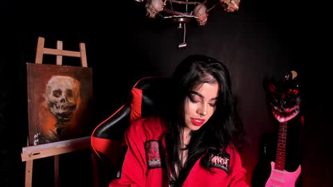 Snapshot of laurenrousexx chatting on January 17, 1:15 am LAUREN INDEPENDENT MODEL HELP ME REACH 100 LIKES PLS online show from January 17, 1:15 am