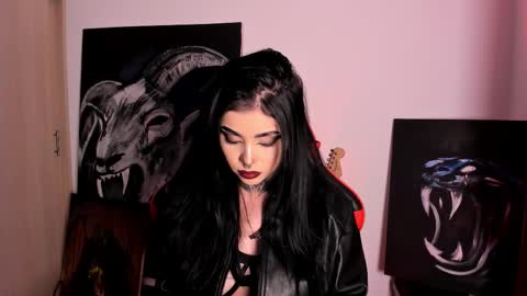 Snapshot of laurenrousexx chatting on September 13, 1:27 am LAUREN INDEPENDENT MODEL HELP ME REACH 100 LIKES PLS online show from September 13, 1:27 am