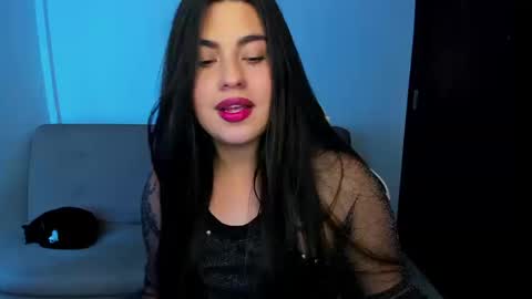 Snapshot of laurenth_foxy chatting on December 20, 4:36 pm lau online show from December 20, 4:36 pm