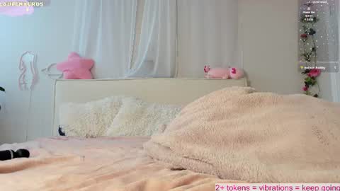 Snapshot of laurenxcros chatting on June 26, 8:46 pm Lauren online show from June 26, 8:46 pm