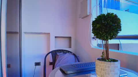 lauri online show from March 24, 4:34 pm