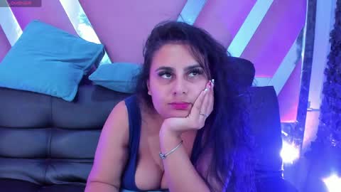 Snapshot of laurynjeffers chatting on April 11, 6:01 pm LaurynJeffers online show from April 11, 6:01 pm
