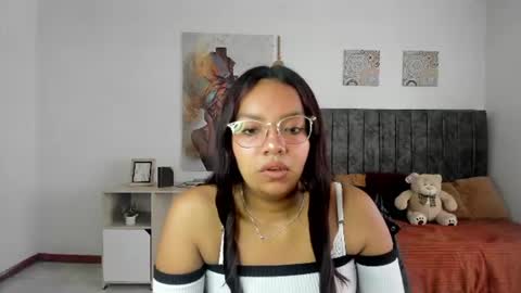 Snapshot of lauu7 chatting on June 23, 1:20 pm lauu7 online show from June 23, 1:20 pm