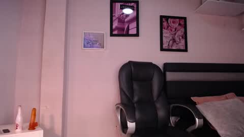 LauWild online show from January 13, 11:26 am