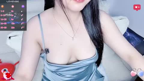 Snapshot of lavender_02 chatting on April 26, 12:19 am Tina online show from April 26, 12:19 am
