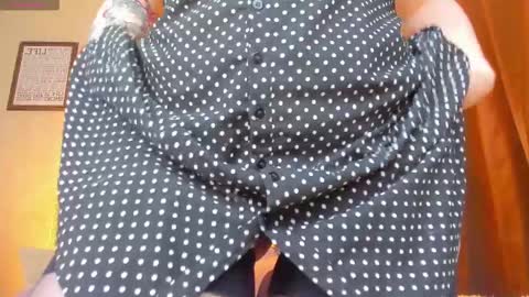 Snapshot of lavender_tender chatting on April 29, 5:17 pm Lav online show from April 29, 5:17 pm