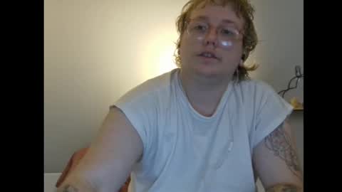 Lavender Lyonne online show from September 11, 6:08 pm