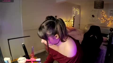 Snapshot of lavenderrzz19 chatting on May 12, 2:36 pm Lavenderrzz online show from May 12, 2:36 pm