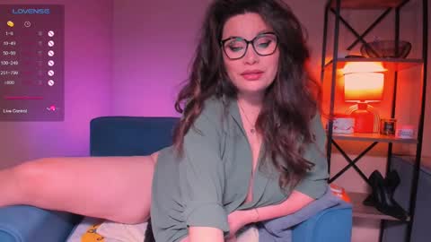 Snapshot of laverna_black chatting on March 10, 2:50 am Laverna online show from March 10, 2:50 am