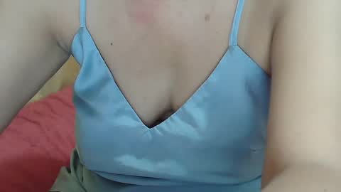 Snapshot of lavine1983 chatting on June 23, 2:09 am lavine1983 online show from June 23, 2:09 am