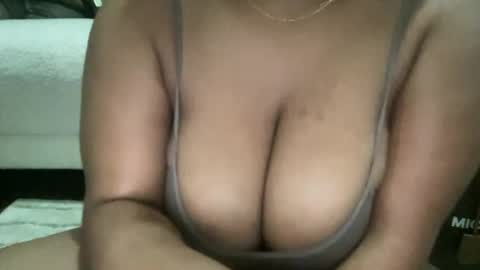 lavish mami online show from July 28, 1:56 am
