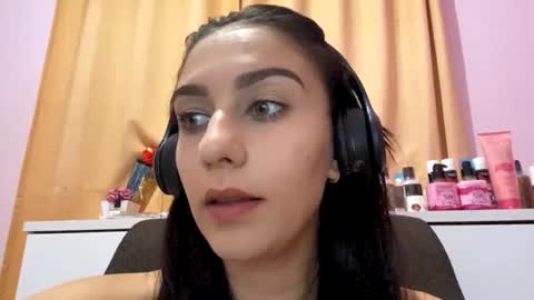 Rosie online show from March 7, 1:35 am