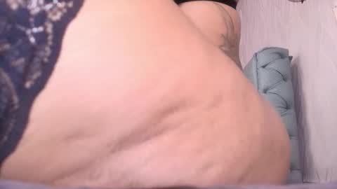 Snapshot of lay_madison chatting on November 11, 7:36 pm Lay Madison online show from November 11, 7:36 pm