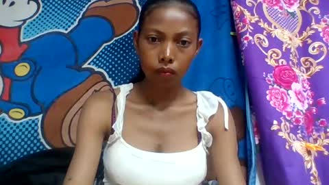 Snapshot of layah157855 chatting on July 19, 10:08 am layah157855 online show from July 19, 10:08 am