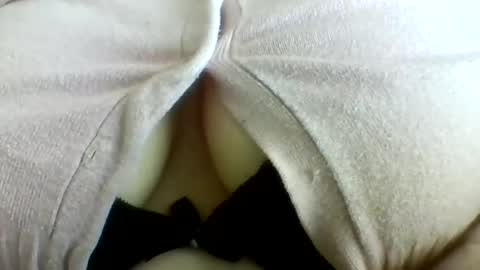 Snapshot of layannalea chatting on July 19, 1:31 am layannalea online show from July 19, 1:31 am