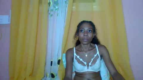 Snapshot of layannek chatting on April 21, 5:50 pm layannek online show from April 21, 5:50 pm