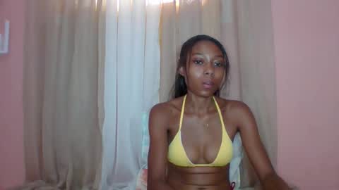 Snapshot of layannek chatting on May 30, 5:15 am layannek online show from May 30, 5:15 am