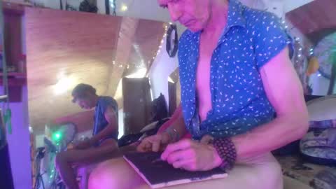 Snapshot of laye19 chatting on January 9, 6:04 pm Laye19 online show from January 9, 6:04 pm