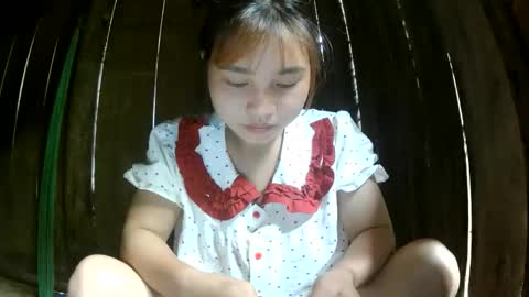 Snapshot of layla_999 chatting on May 29, 12:08 am layla_999 online show from May 29, 12:08 am