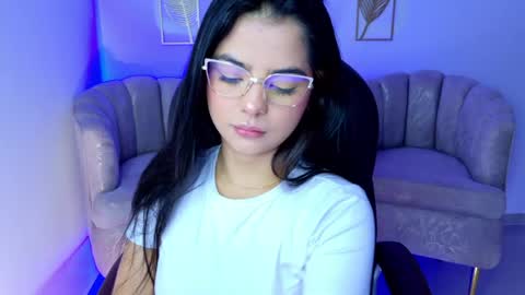 Snapshot of layla_breezee_ chatting on May 3, 11:16 am Layla Breezee online show from May 3, 11:16 am