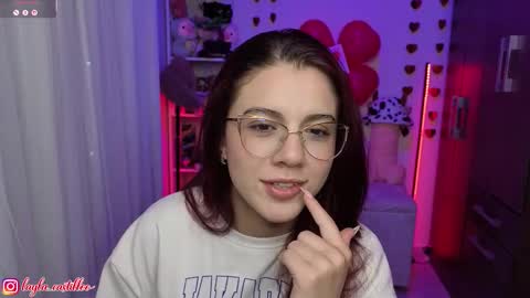 Layla online show from February 23, 10:29 pm