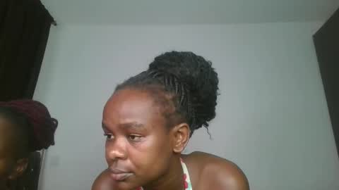 Snapshot of layla_cutiee chatting on February 8, 2:04 am layla_cutiee online show from February 8, 2:04 am