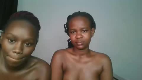 Snapshot of layla_cutiee chatting on February 17, 11:55 pm layla_cutiee online show from February 17, 11:55 pm