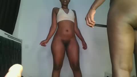 Snapshot of layla_cutiee chatting on February 22, 11:58 pm layla_cutiee online show from February 22, 11:58 pm