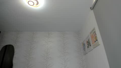 Layla Vanegas online show from January 25, 5:19 pm