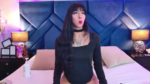 Snapshot of laylaadoll_ chatting on April 27, 4:38 pm Lau online show from April 27, 4:38 pm