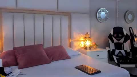 Snapshot of laylaadoll_ chatting on June 1, 7:26 pm Lau online show from June 1, 7:26 pm