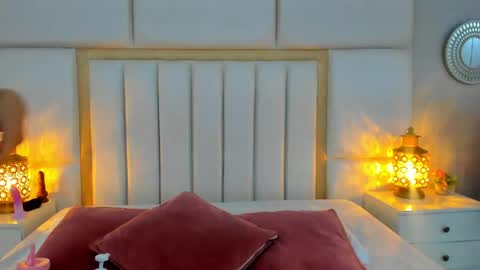 Snapshot of laylaadoll_ chatting on June 4, 7:09 pm Lau online show from June 4, 7:09 pm
