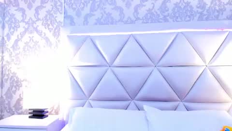 Snapshot of laylaadoll_ chatting on June 9, 6:52 pm Lau online show from June 9, 6:52 pm