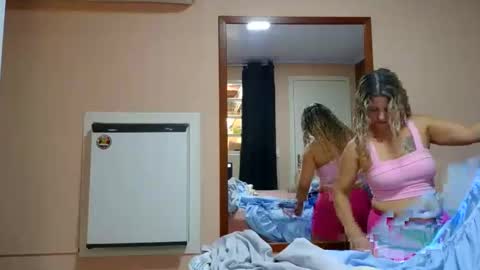 kelly online show from March 27, 6:40 pm