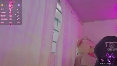 laylafoxy_tay online show from February 6, 11:46 am