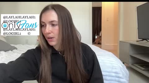 laylahlaylah1 online show from February 5, 3:38 pm