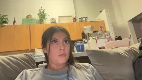 Layla online show from May 3, 6:52 am