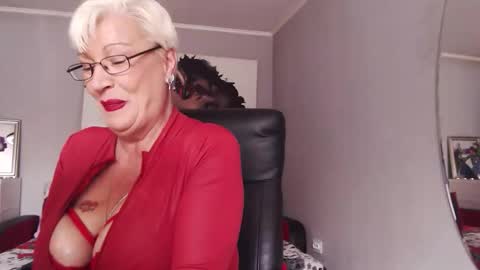 Snapshot of laylamadisonx chatting on October 13, 8:58 am Layla online show from October 13, 8:58 am