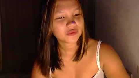 Snapshot of laylanimfa chatting on June 10, 11:13 pm Nimfa online show from June 10, 11:13 pm