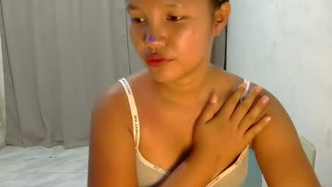 Snapshot of laylanimfa chatting on June 11, 2:53 am Nimfa online show from June 11, 2:53 am