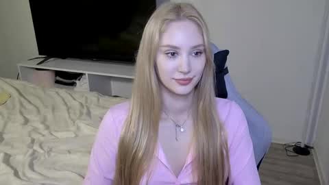 LaylaPretty001 online show from February 24, 5:49 am