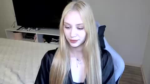 LaylaPretty001 online show from June 1, 5:42 am