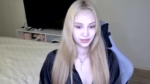 LaylaPretty001 online show from June 8, 4:24 am