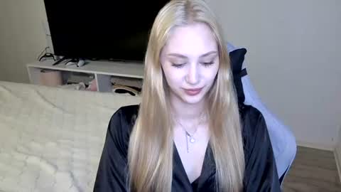 LaylaPretty001 online show from June 25, 4:45 am